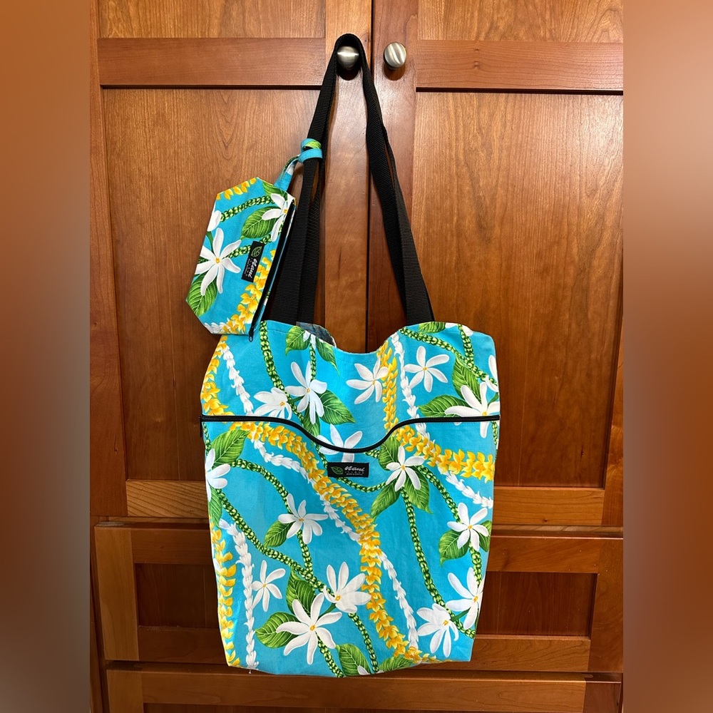 Nani Made in Hawaii large bag. Never used smoke free.
